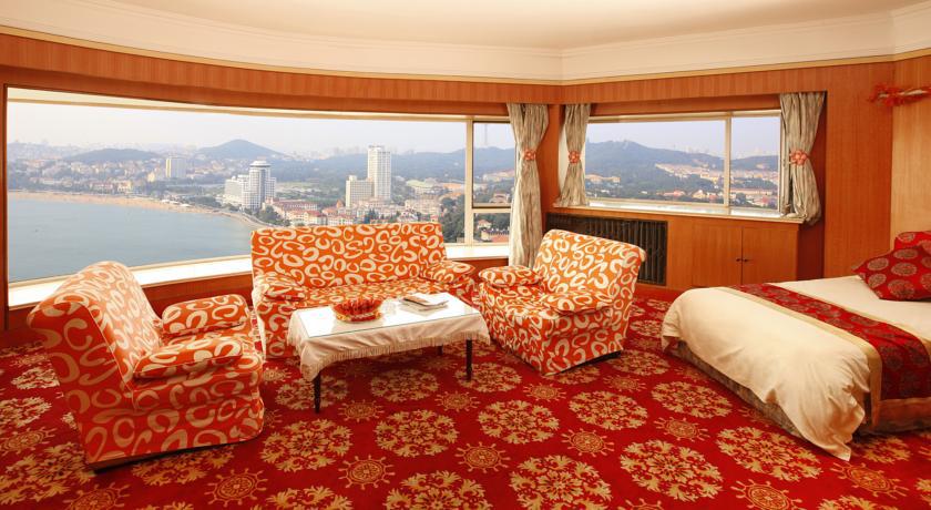 Donghai Grand Hotel Циндао Екстериор снимка