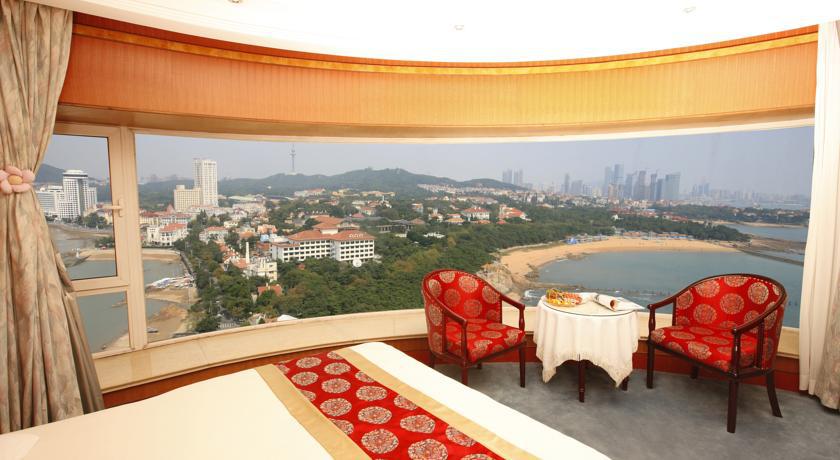 Donghai Grand Hotel Циндао Екстериор снимка