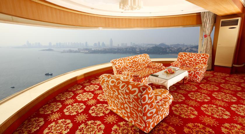 Donghai Grand Hotel Циндао Екстериор снимка